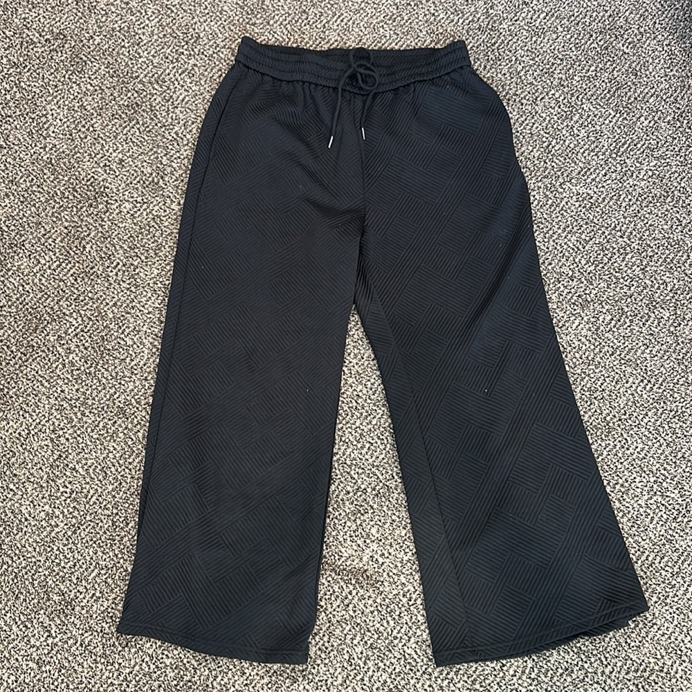 Textured black set - Picture 4 of 5